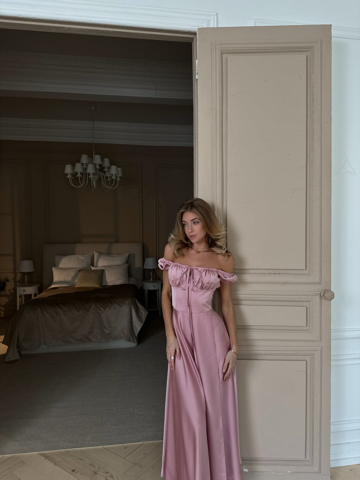 for wedding guest close up detail