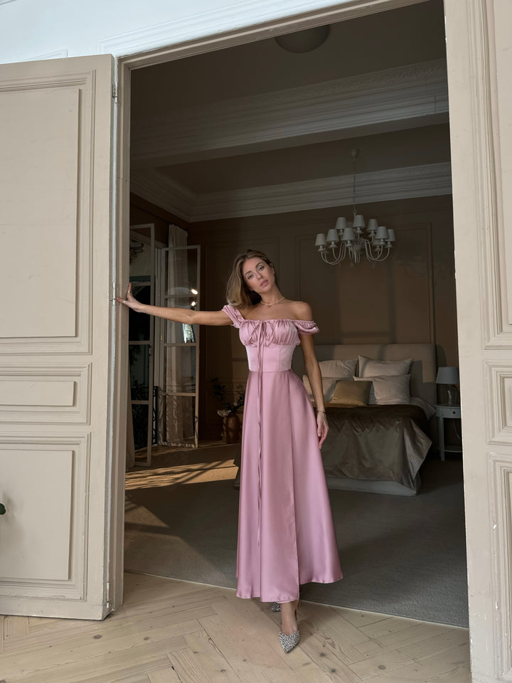 for wedding guest side view