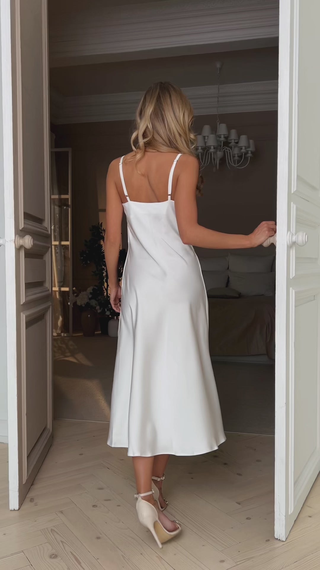 Mary Classic Satin Slip White