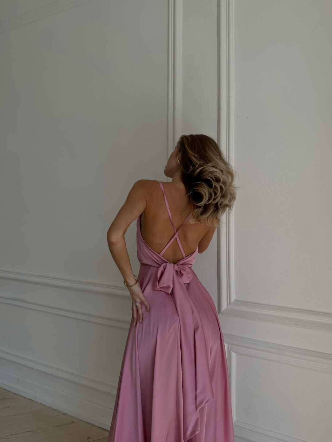 Romantic dusty rose silk midi dress for bridesmaids or evening soirée