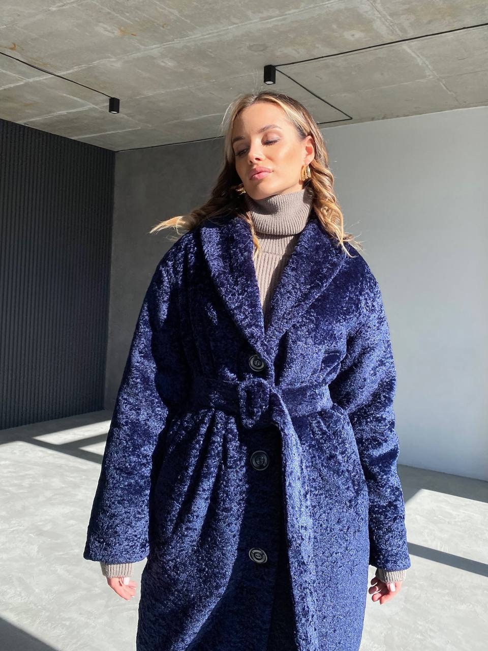 navy blue faux-fur satin elastane coat long for party front view